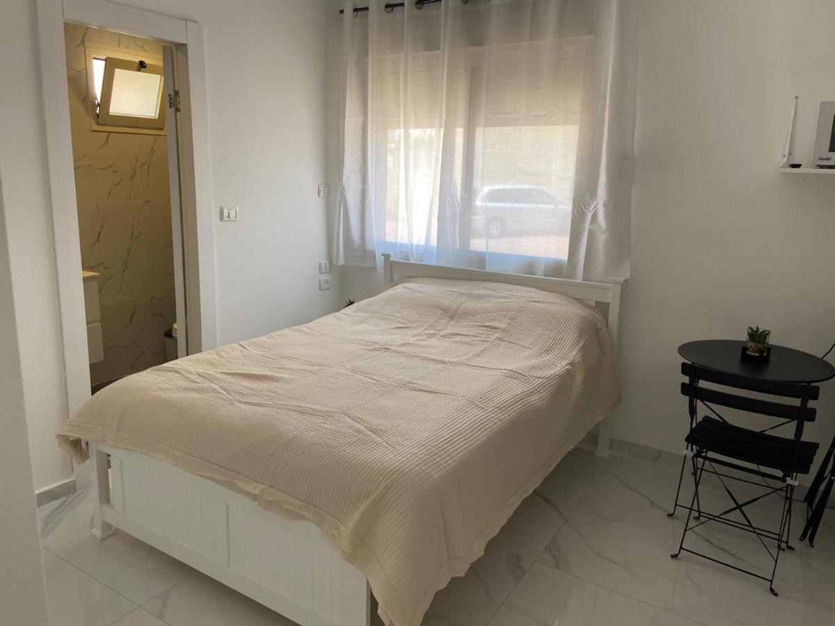 פנינת הדקל בבאר אורה Hotell Eksteriør bilde