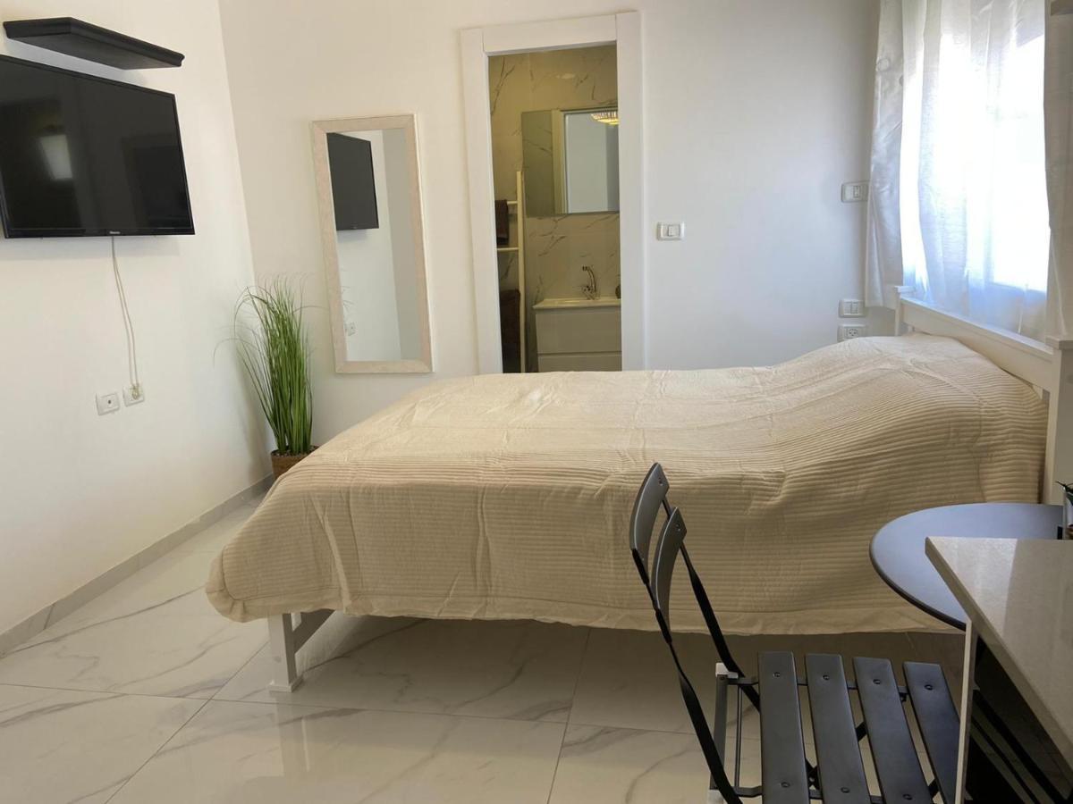 פנינת הדקל בבאר אורה Hotell Eksteriør bilde